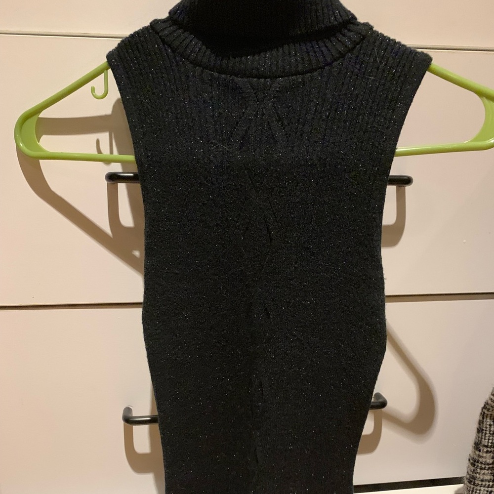 Black and silver sparkly short sleeve turtleneck